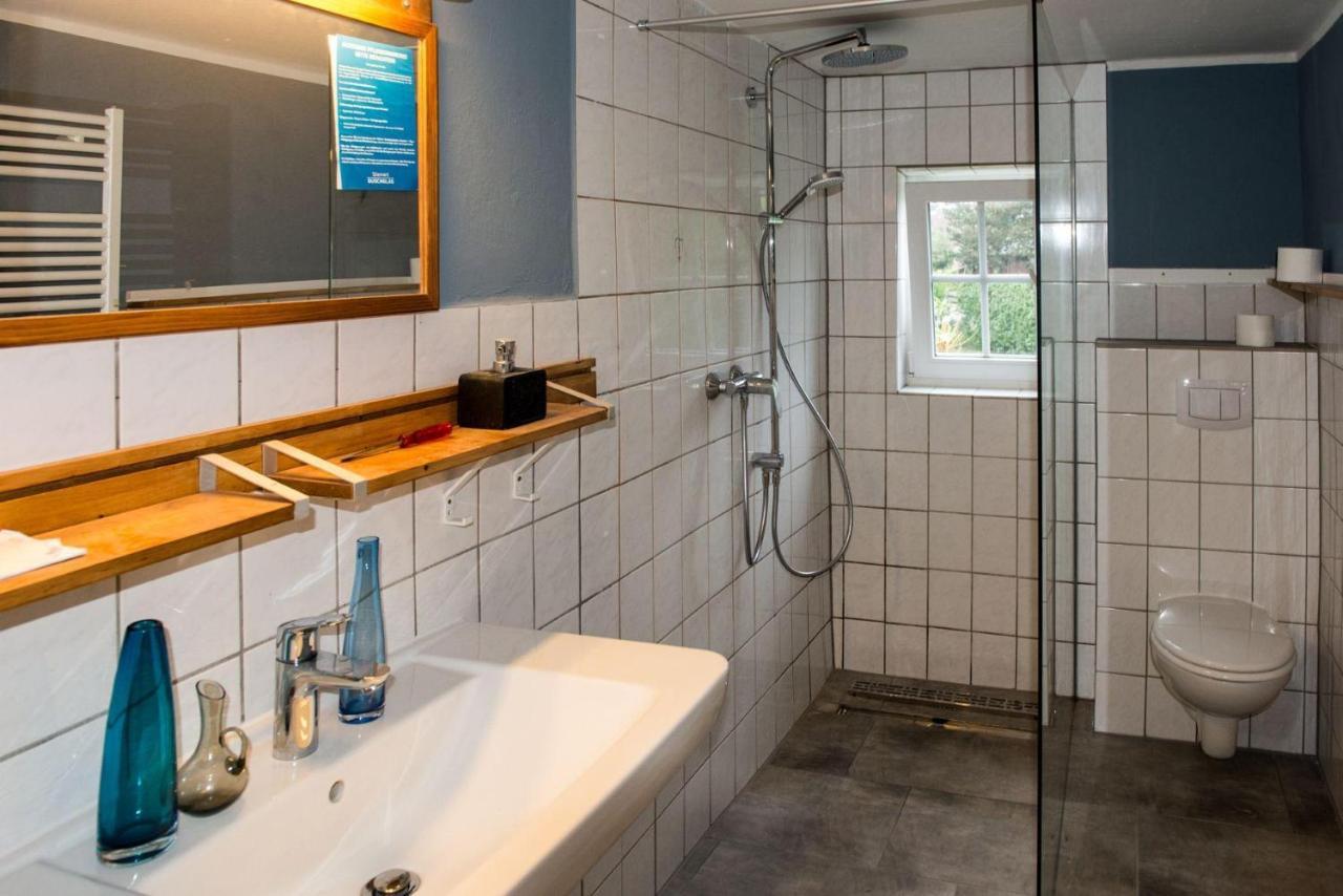 Schoenes-Ferienhaus-Mit-Garten-Mid-Century-Moebeln-In-Strand-Naehe-Avendorf Avendorf auf Fehmarn Екстериор снимка